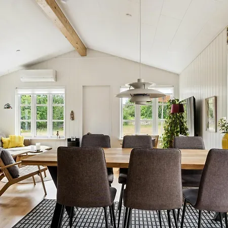 Here, Time Is Tuned Into Intimacy And Coziness 度假居 *