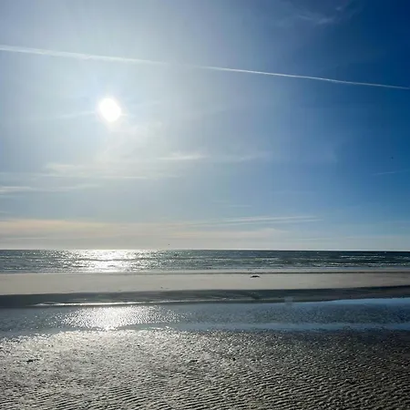 度假居 Here, Time Is Tuned Into Intimacy And Coziness