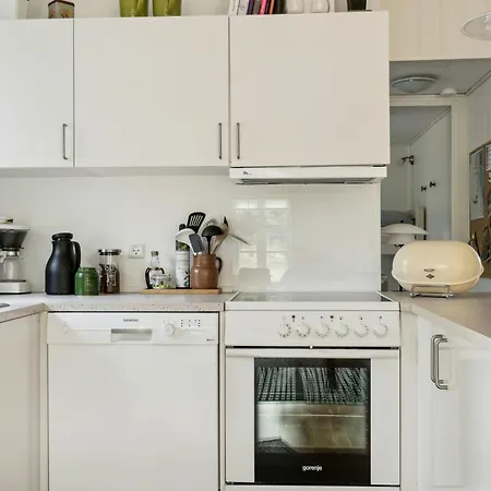 度假居 Here, Time Is Tuned Into Intimacy And Coziness