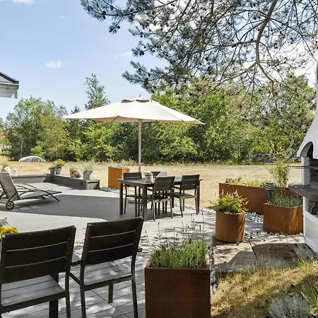 Here, Time Is Tuned Into Intimacy And Coziness