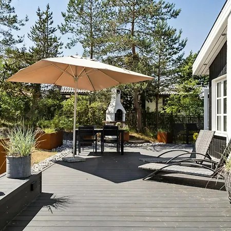 Here, Time Is Tuned Into Intimacy And Coziness 度假居