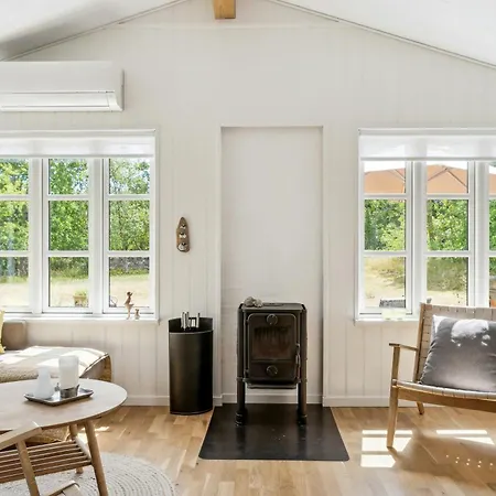 Casa de Férias Here, Time Is Tuned Into Intimacy And Coziness