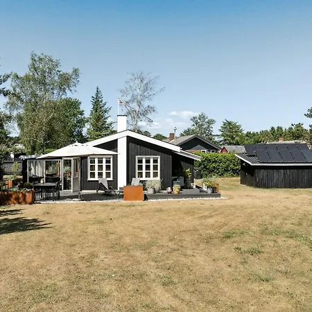 Tatil Evi Here, Time Is Tuned Into Intimacy And Coziness Hadsund