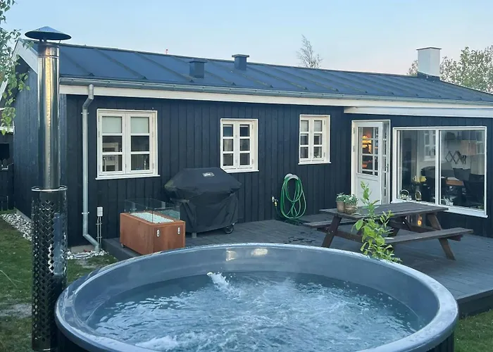 Here, Time Is Tuned Into Intimacy And Coziness Casa de Férias